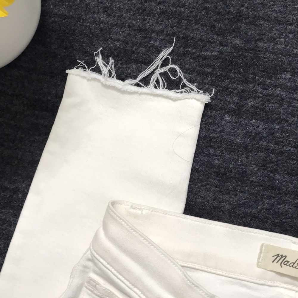 Madewell Tall 9" High-Rise Skinny Jeans in Pure White - Picture 5 of 7